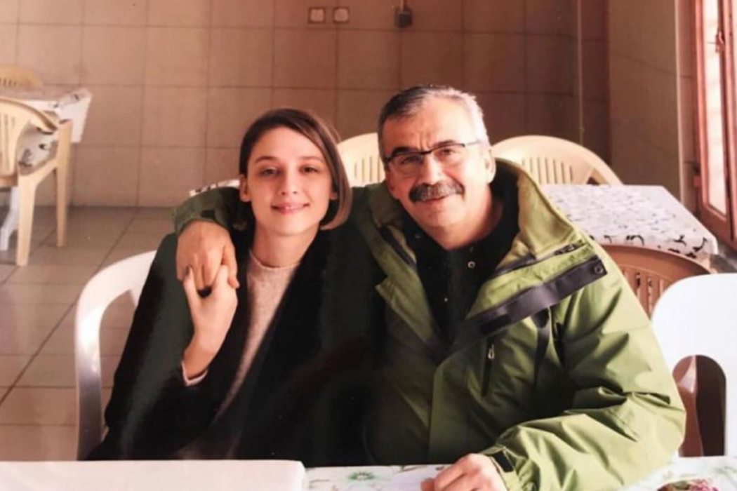 Bir kız çocuğunun babasına vedası
