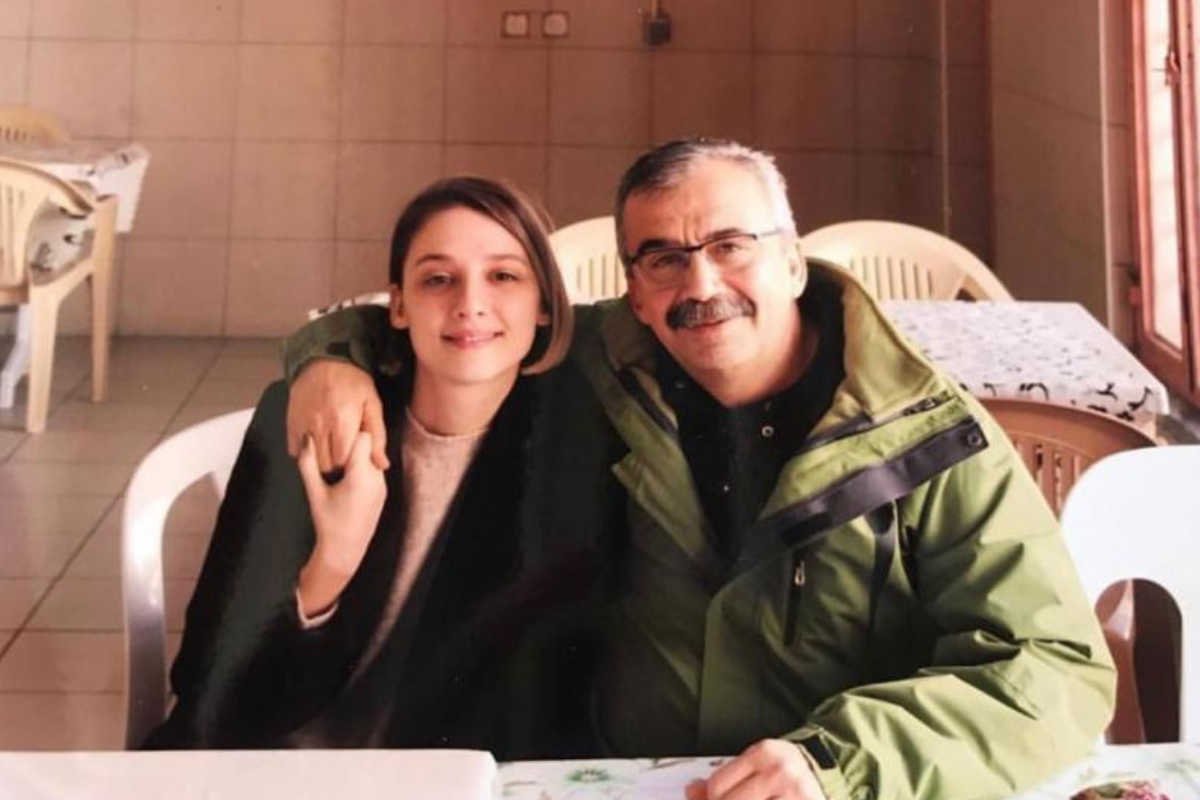 Bir kız çocuğunun babasına vedası