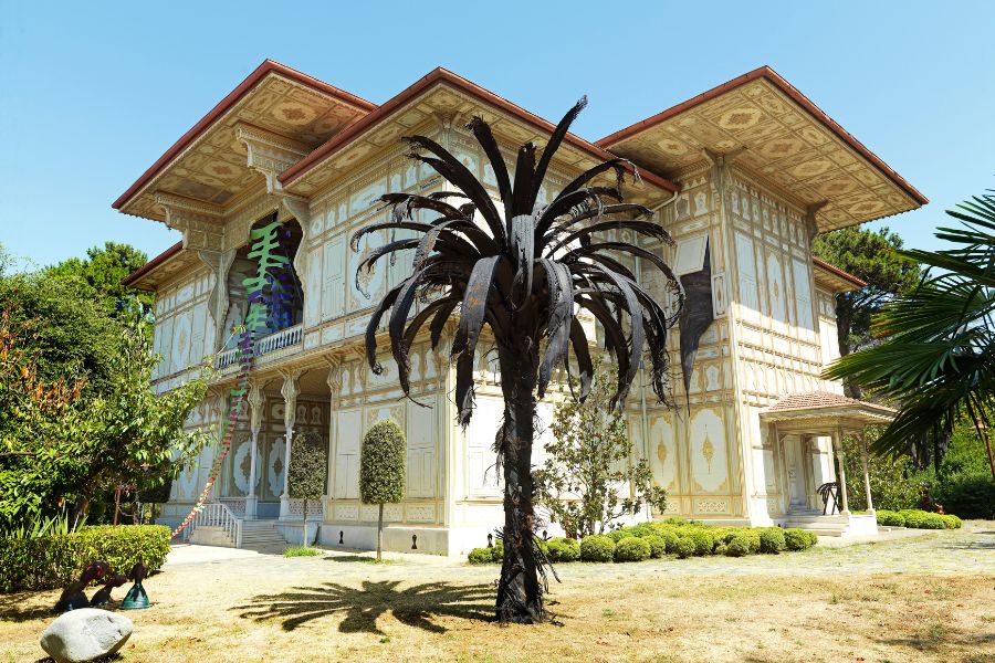 Bahçenin kapıları aralandı: Folia